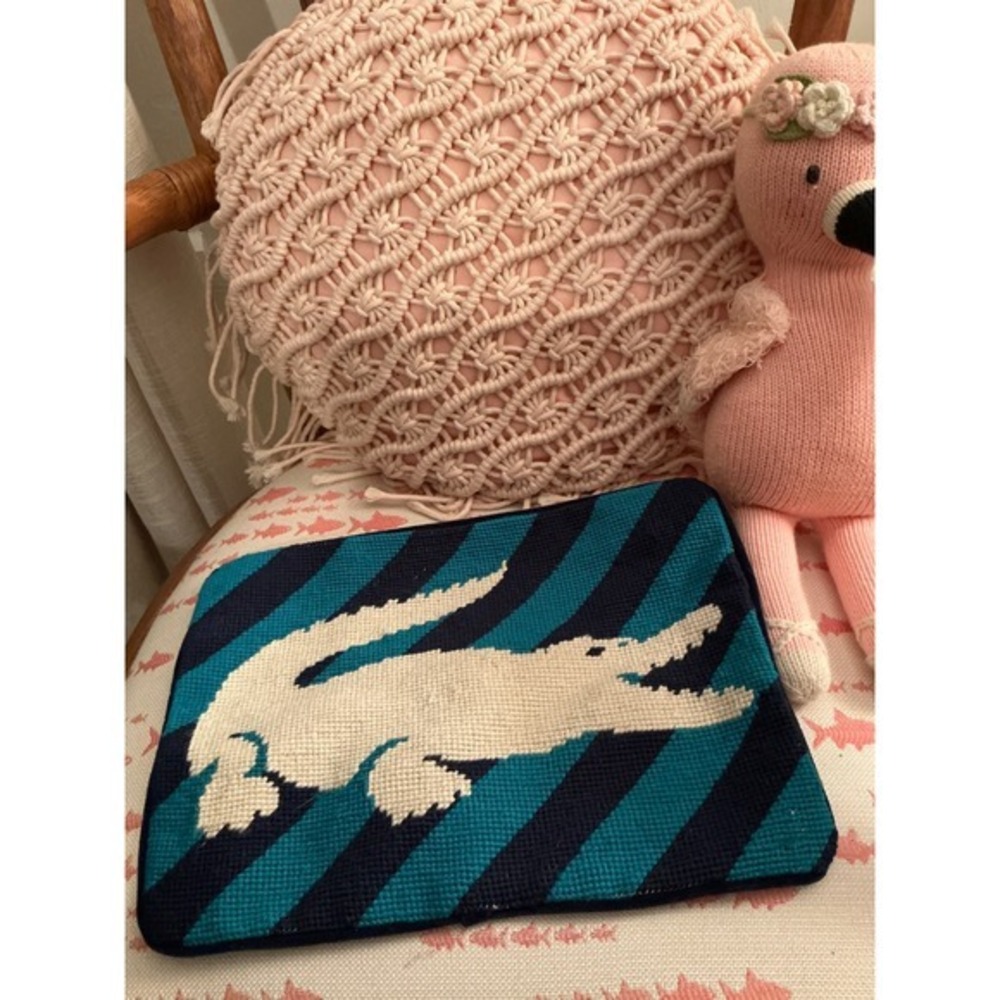 RARE Jonathan Adler WOOL Alligator Needlepoint Pillow Case, Blue 11.5 X8 Vintage - Picture 2 of 9